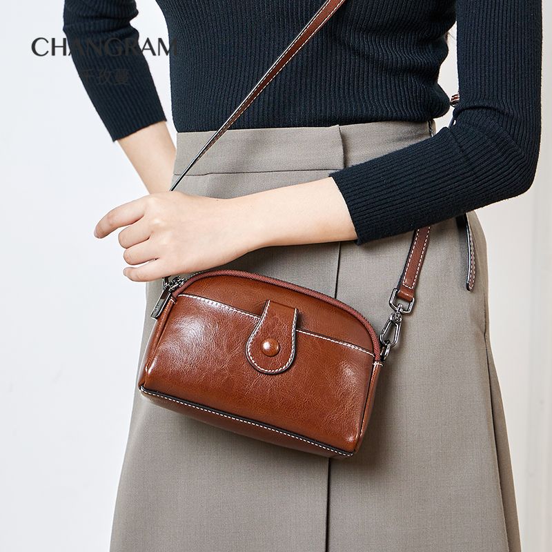 Fashion Super Hot All-Match Niche Women Bag Small size coffee
Fashion Super Hot All-Match Niche Women Bag Small size coffee