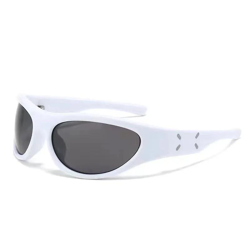 Y2K Couple Sunglasses UV and Wind Resistant Street Photography Glasses Outdoor Decorative Glasses
Y2K Couple Sunglasses UV and Wind Resistant Street Photography Glasses Outdoor Decorative Glasses