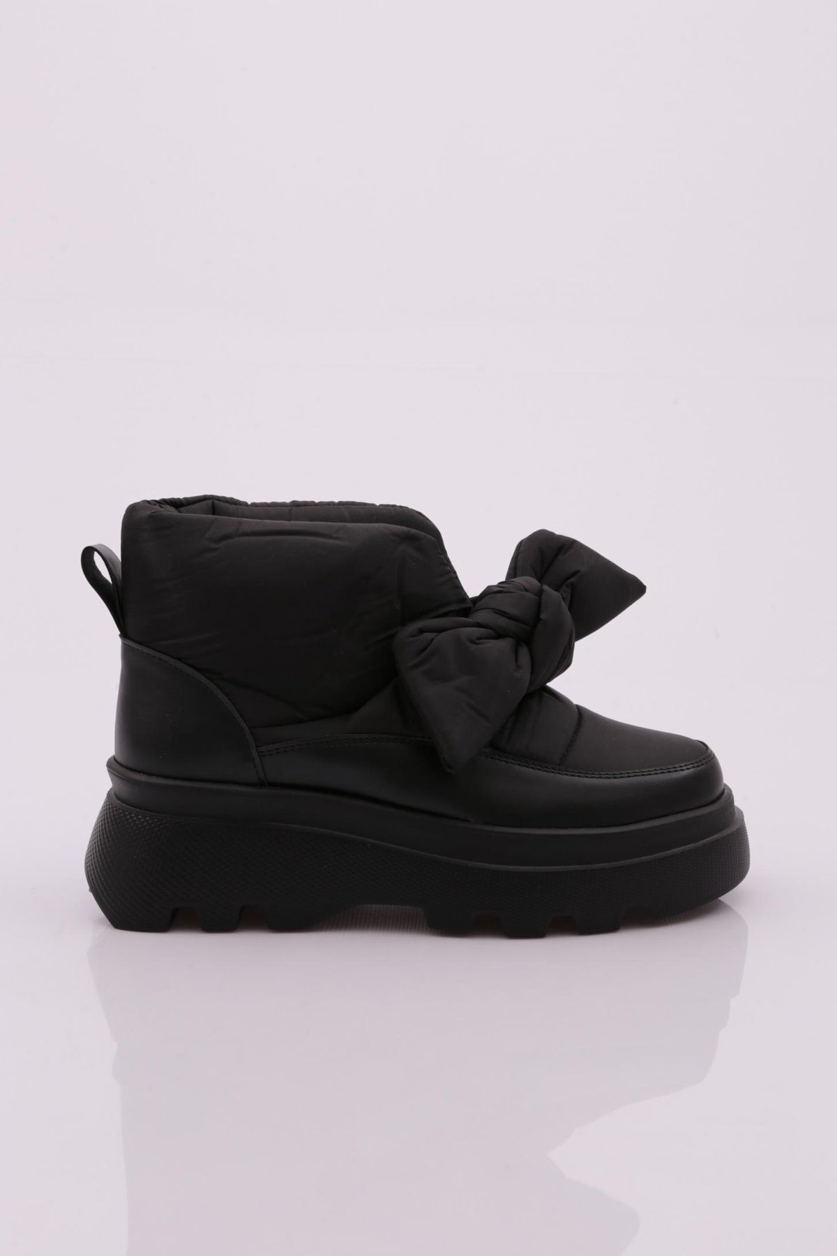 Women Modern Stylish Fashion Boots Boots Faux Leather Ladies Thick Sole Bowknot Parachute Boots 37
Women Modern Stylish Fashion Boots Boots Faux Leather Ladies Thick Sole Bowknot Parachute Boots 37