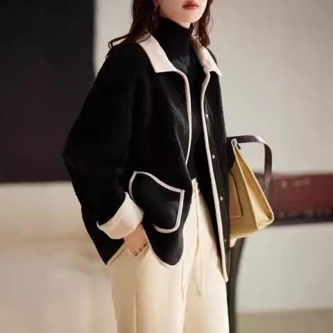 Autumn new lapel contrasting color splicing thickened coat women s fashion versatile warm coat S чёрный
Autumn new lapel contrasting color splicing thickened coat women s fashion versatile warm coat S чёрный