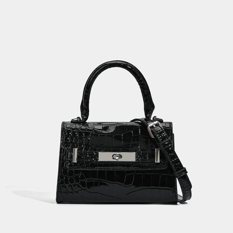 Crocodile pattern Kelly bag women s 2025 new trendy simple handbag versatile temperament small square bag shoulder messenger bag чёрный
Crocodile pattern Kelly bag women s 2025 new trendy simple handbag versatile temperament small square bag shoulder messenger bag чёрный