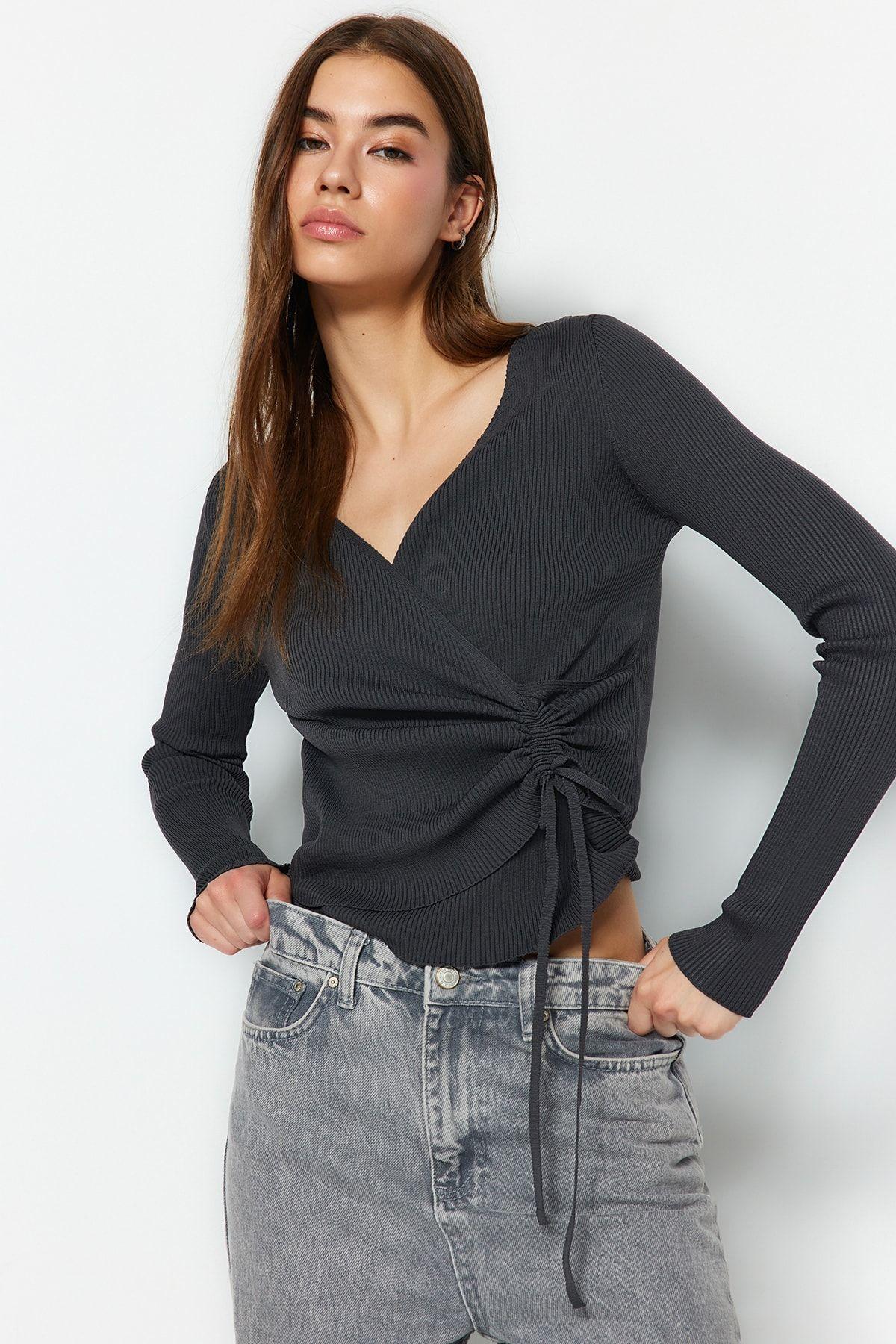 Women s Fashionable Stylish Sweater Anthracite Double Breasted Gather Detailed Knitwear Sweater L
Women s Fashionable Stylish Sweater Anthracite Double Breasted Gather Detailed Knitwear Sweater L