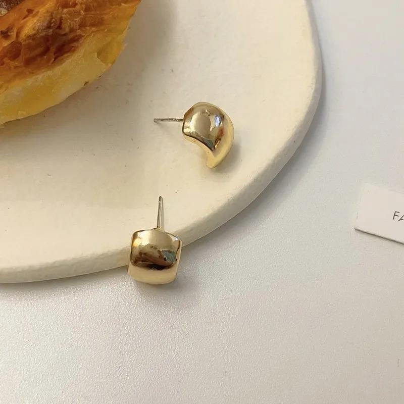 New Metal Geometry Bean Gold Copper Color Small Arc Stud Earring for Women Female Sweet Zircon Wedding Christmas Gift
New Metal Geometry Bean Gold Copper Color Small Arc Stud Earring for Women Female Sweet Zircon Wedding Christmas Gift