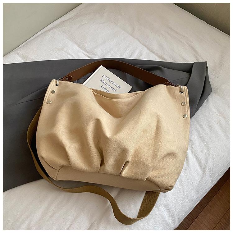 Ленивая ретро большая сумка женская 2025 новая модная повседневная сумка через плечо популярная универсальная сумка-мессенджер через плечо для поездок на работу бежевый
Ленивая ретро большая сумка женская 2025 новая модная повседневная сумка через плечо популярная универсальная сумка-мессенджер через плечо для поездок на работу бежевый