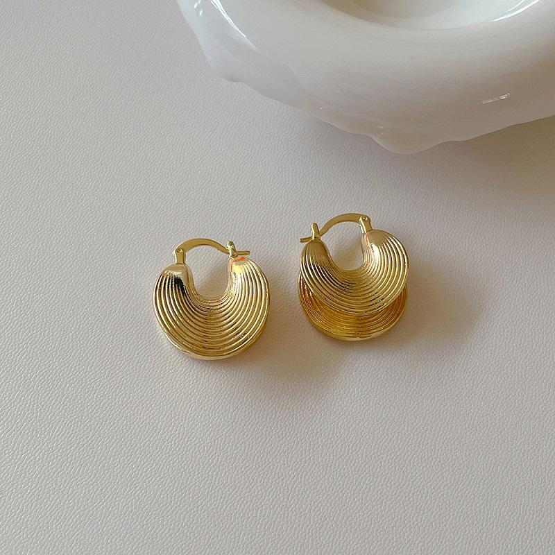 Vintage Gold Color Threaded Hoop Earrings for Women Exaggerated Metal Irregular Texture Statement Earring Zircon Gift
Vintage Gold Color Threaded Hoop Earrings for Women Exaggerated Metal Irregular Texture Statement Earring Zircon Gift