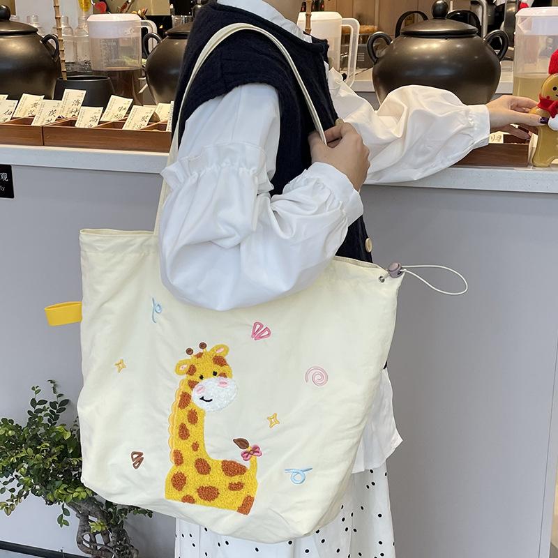 Cute Cartoon High Capacity Women s Shoulder Bags Candy Color Embroidery Girls Tote Shopping Bag Female Drawstring Purse Handbags
Cute Cartoon High Capacity Women s Shoulder Bags Candy Color Embroidery Girls Tote Shopping Bag Female Drawstring Purse Handbags