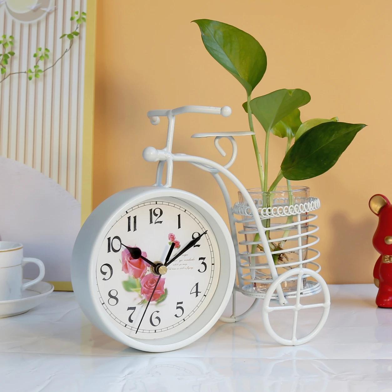 Living Room Wrought Iron Decoration Ornaments Bedroom Mute Clock Bedside Creative Table Clock Desktop Ornaments белый
Living Room Wrought Iron Decoration Ornaments Bedroom Mute Clock Bedside Creative Table Clock Desktop Ornaments белый