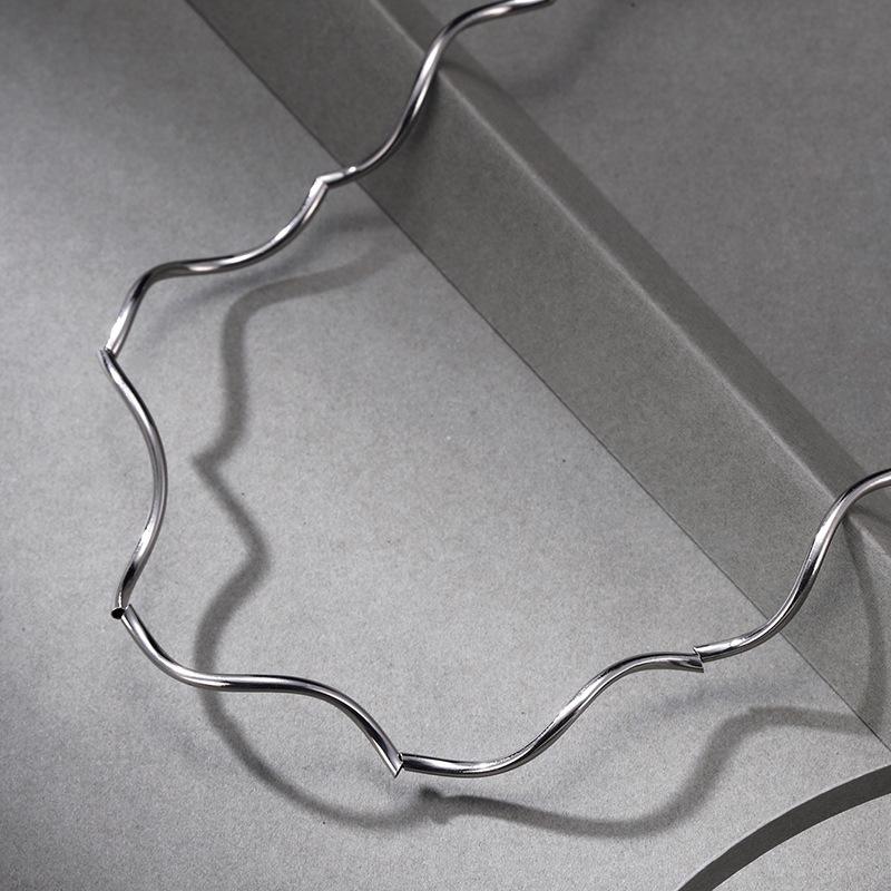 Simple Wind Metal Wave Fashion Niche Necklace, Copper S Tube Collar Simple Versatile Fashion Collarbone Chain
Simple Wind Metal Wave Fashion Niche Necklace, Copper S Tube Collar Simple Versatile Fashion Collarbone Chain