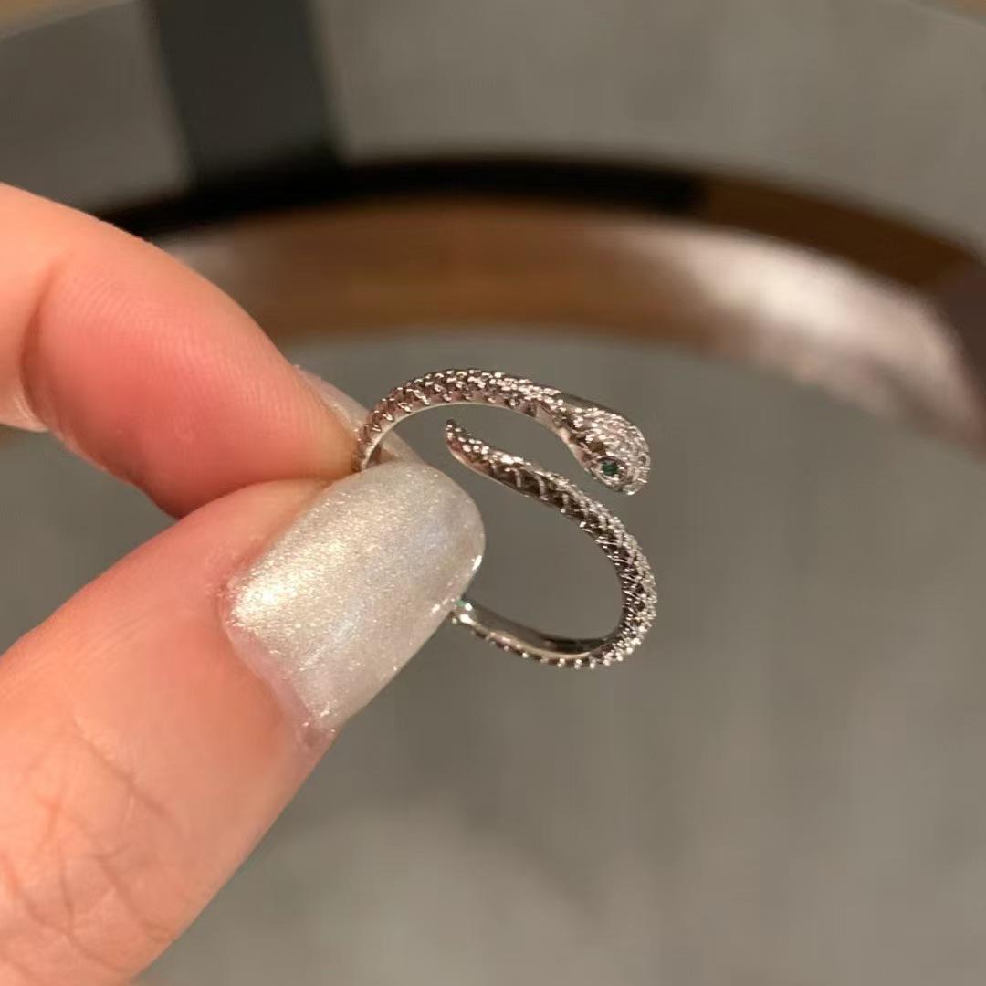Ring Green-eyed Snake Ring Women s Fashion Personality Ins Wind Niche Opening Adjustable Ring
Ring Green-eyed Snake Ring Women s Fashion Personality Ins Wind Niche Opening Adjustable Ring