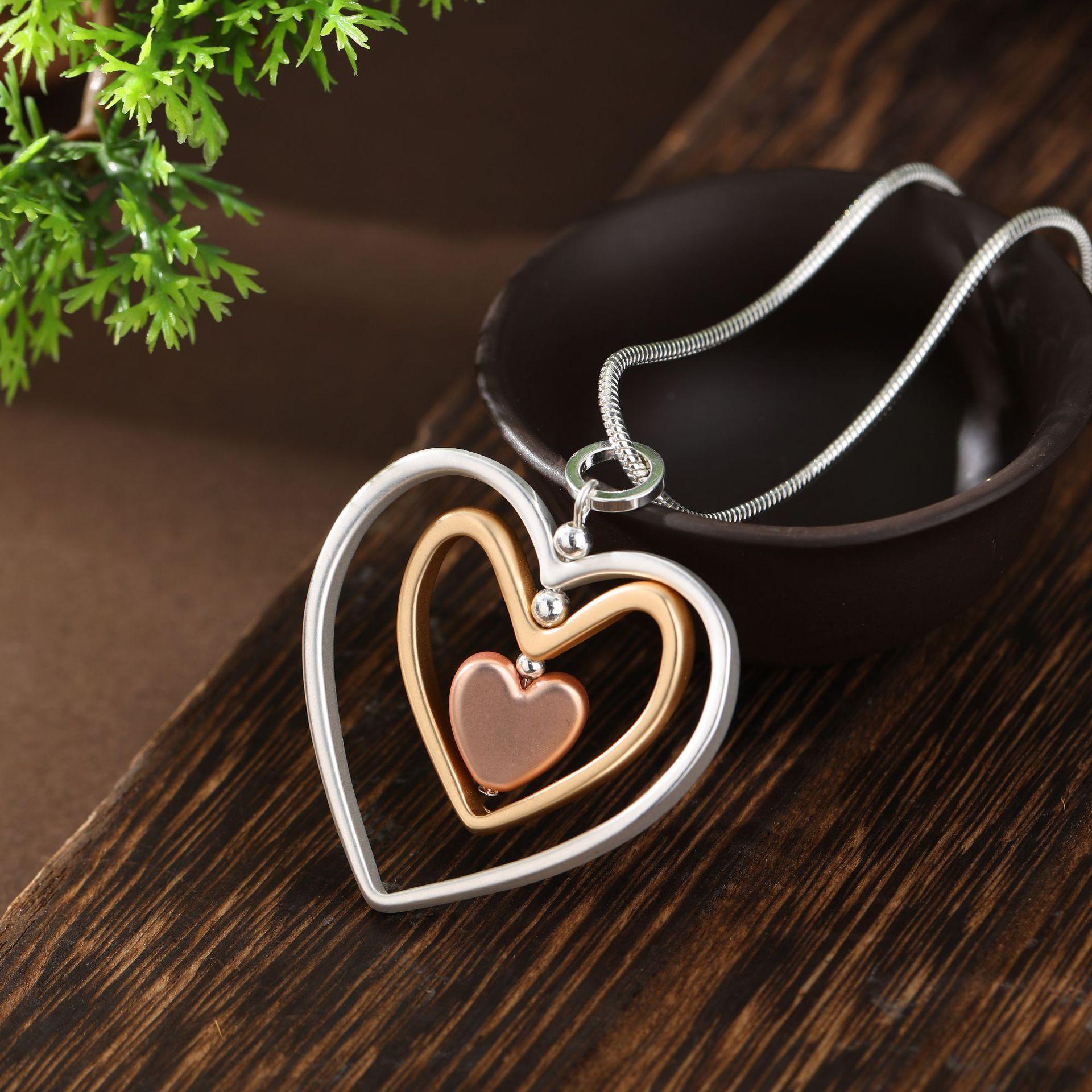 Новый матовый трехслойный полый кулон в виде сердца, женское полое вращающееся сердце, универсальное длинное ожерелье