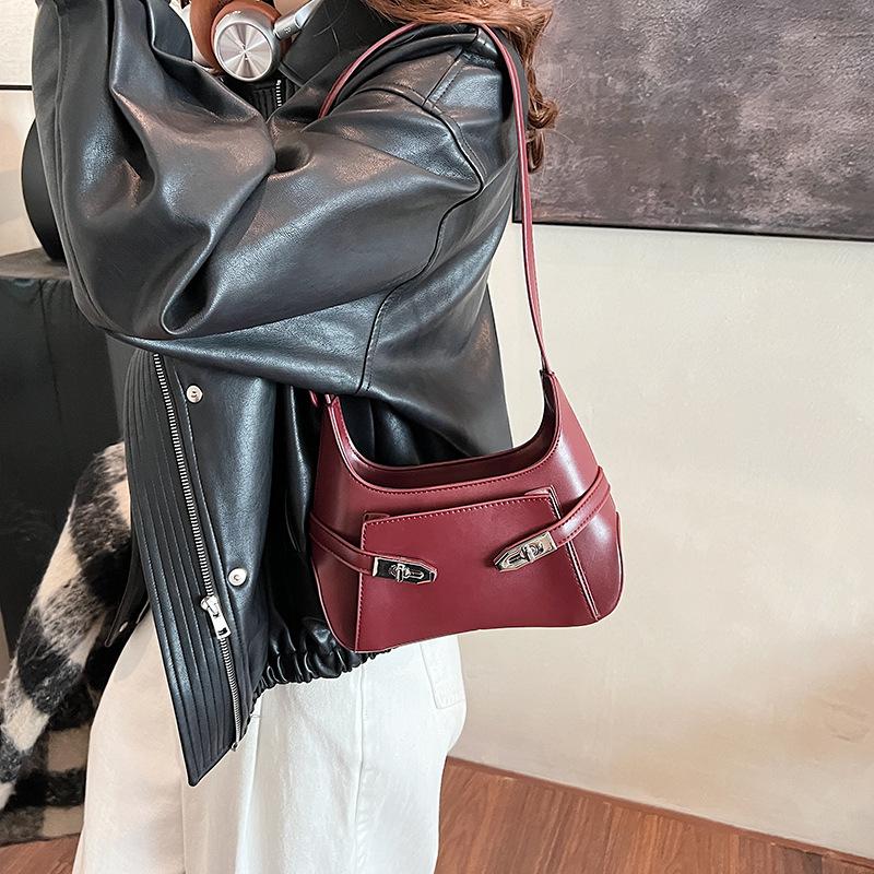 2025 new niche design large capacity women s bag fashion retro casual bag single shoulder trend tote bag 22*7*18 червоний
2025 new niche design large capacity women s bag fashion retro casual bag single shoulder trend tote bag 22*7*18 червоний