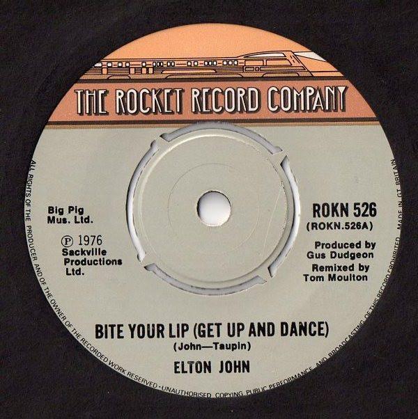 7inch Record ELTON JOHN / KIKI DEE - Bite Your Lip (Get Up And Dance) ROKN526 The Rocket Reco 1977 UK Soul/Funk Used
7inch Record ELTON JOHN / KIKI DEE - Bite Your Lip (Get Up And Dance) ROKN526 The Rocket Reco 1977 UK Soul/Funk Used