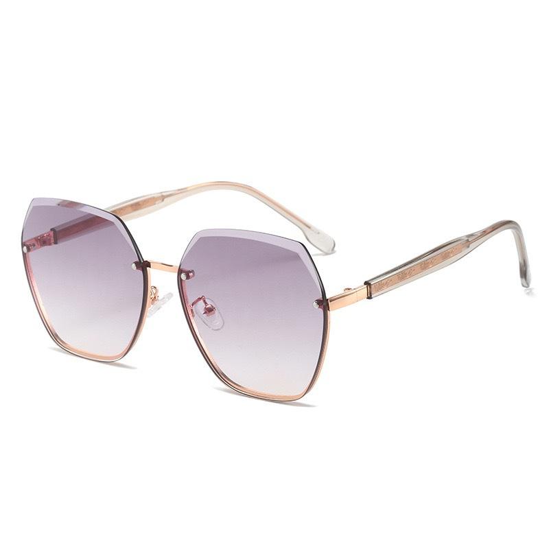 Women Sunglasses Rimless Gradient Shade UV400 Brand Design Driving Goggles with Gift Set Metal Polygon Frame Sun Glasses for Men ONLY glasses
Women Sunglasses Rimless Gradient Shade UV400 Brand Design Driving Goggles with Gift Set Metal Polygon Frame Sun Glasses for Men ONLY glasses