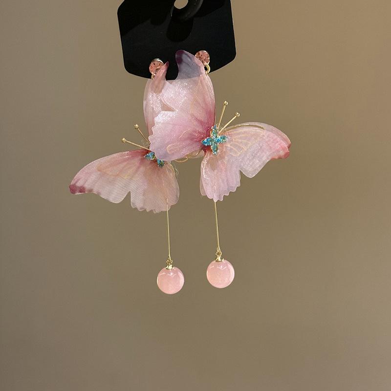 Fei Ying Diemeng _ temperament sweet dopamine pink butterfly fringed stud earrings new earrings exaggerated earrings
Fei Ying Diemeng _ temperament sweet dopamine pink butterfly fringed stud earrings new earrings exaggerated earrings