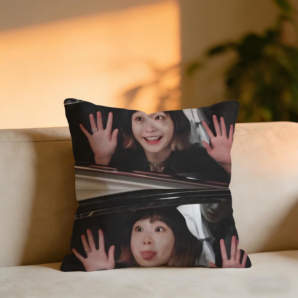 TV Drama Ltaewon Class Cushion Cover Cozy Velvet Throw PillowSoft Warm Cushion For Sofa Bed 30X30cm
TV Drama Ltaewon Class Cushion Cover Cozy Velvet Throw PillowSoft Warm Cushion For Sofa Bed 30X30cm