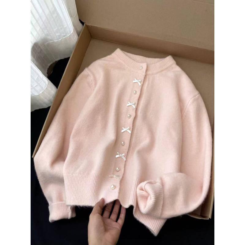 Women s Spring Fall Pastel Yellow Knit Cardigan Bow & Pearl Button Decor Crew Neck Long Sleeve Loose Lazy Style Elegant Cropped Sweater Top one size рожевий
Women s Spring Fall Pastel Yellow Knit Cardigan Bow & Pearl Button Decor Crew Neck Long Sleeve Loose Lazy Style Elegant Cropped Sweater Top one size рожевий