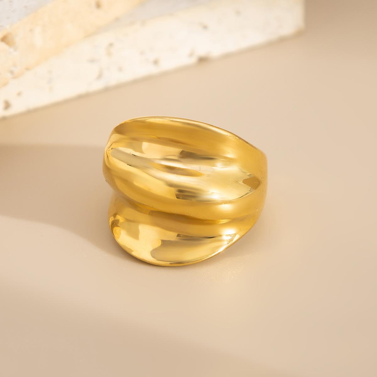 Простой широкий геометрический массивный набор колец для женщин и мужчин, нерегулярные крестообразные полые открытые кольца для отдыха на вечеринке, ювелирные изделия с шармом, золотого и серебряного цвета
Простой широкий геометрический массивный набор колец для женщин и мужчин, нерегулярные крестообразные полые открытые кольца для отдыха на вечеринке, ювелирные изделия с шармом, золотого и серебряного цвета