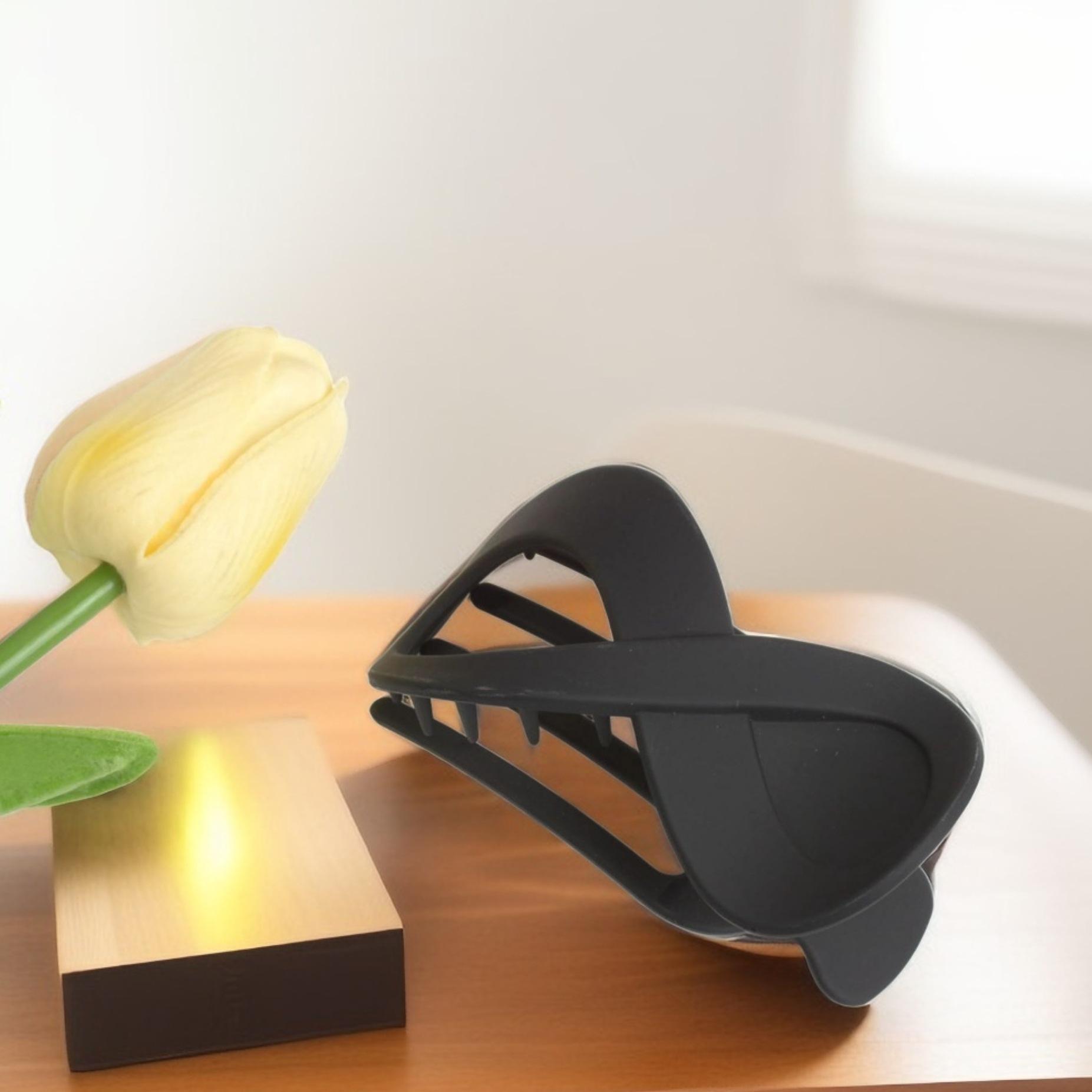 1 шт. маленькая геометрическая заколка в форме восьмерки для затылка, матовая текстура, элегантный ретро аксессуар для волос;
1 шт. маленькая геометрическая заколка в форме восьмерки для затылка, матовая текстура, элегантный ретро аксессуар для волос;