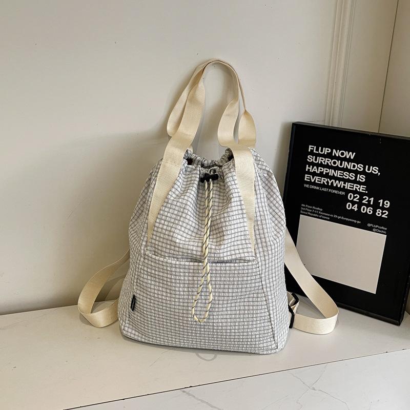 Модный дорожный рюкзак для отдыха, женская новая нейлоновая сумка-ведро большой вместимости, многофункциональный рюкзак бежевый
Модный дорожный рюкзак для отдыха, женская новая нейлоновая сумка-ведро большой вместимости, многофункциональный рюкзак бежевый