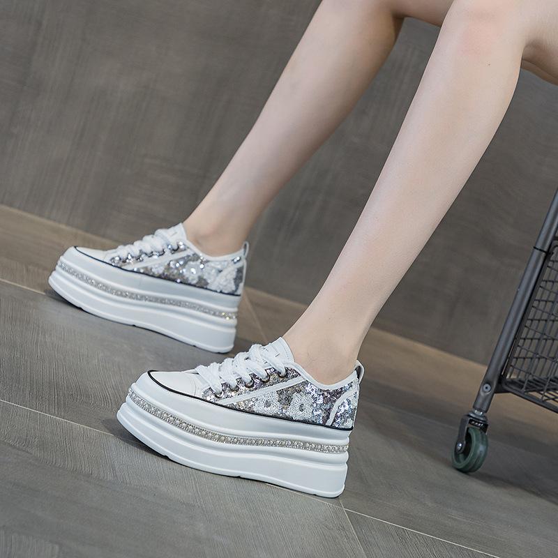 Inner height-increasing little white shoes New summer fashion versatile platform sequins Small new Chinese board women s shoes 33
Inner height-increasing little white shoes New summer fashion versatile platform sequins Small new Chinese board women s shoes 33