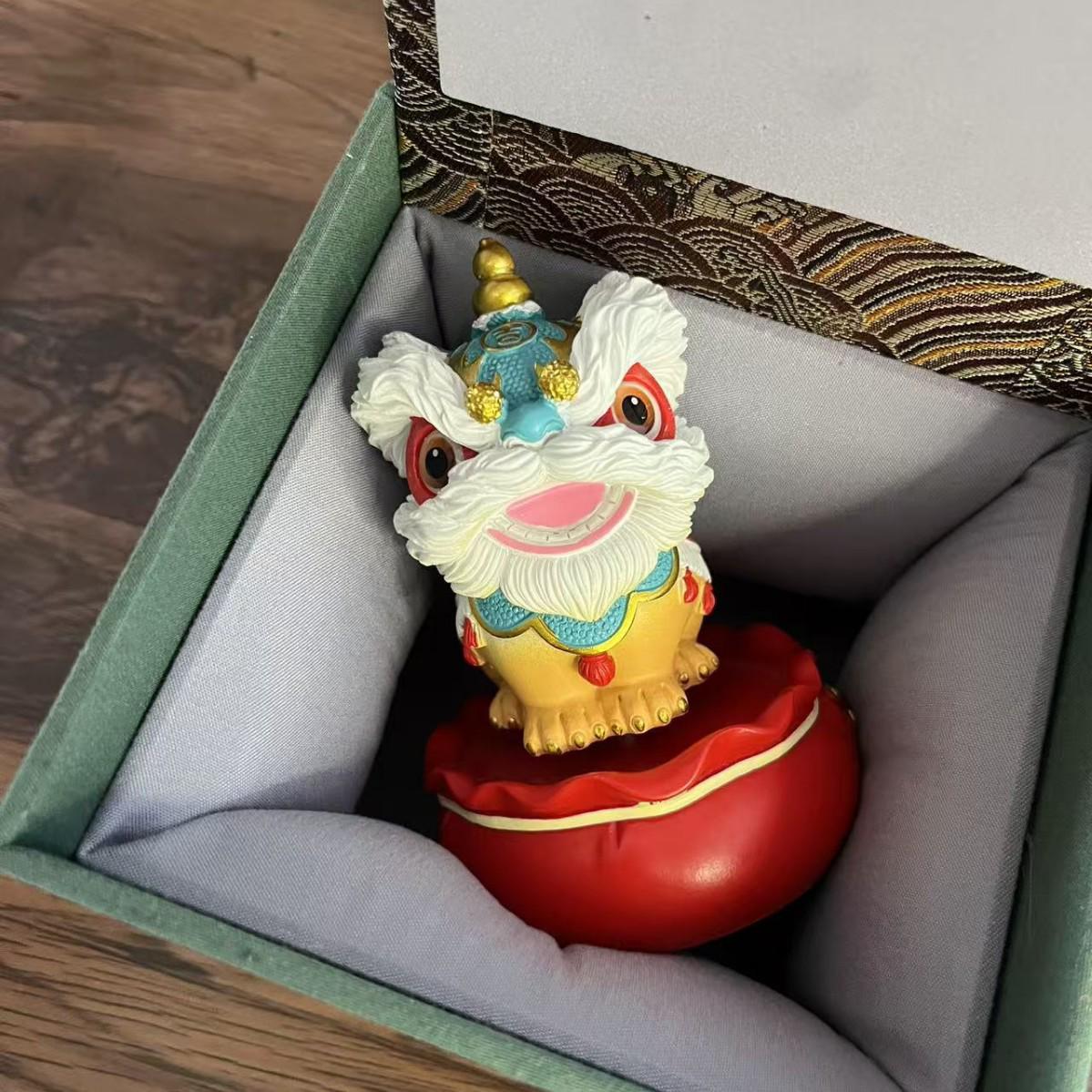 National Trend Lion Dance Ornament - Cute Car & Desktop Decoration, Tea Table Spinner Gift
National Trend Lion Dance Ornament - Cute Car & Desktop Decoration, Tea Table Spinner Gift