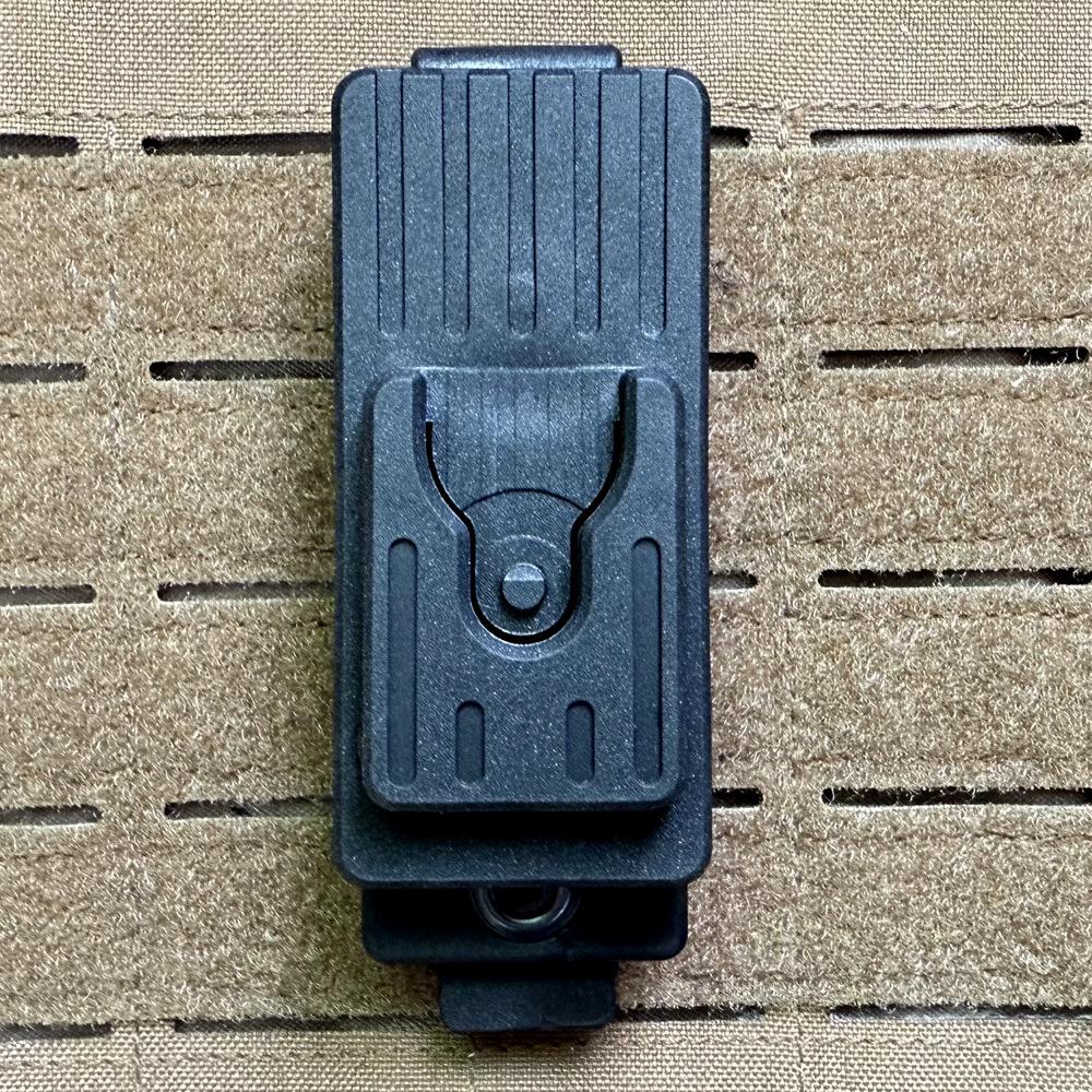 Dual-Use Shoulder Vest Clip Walkie-Talkie Microphone with Rotating Recorder Buckle
Dual-Use Shoulder Vest Clip Walkie-Talkie Microphone with Rotating Recorder Buckle