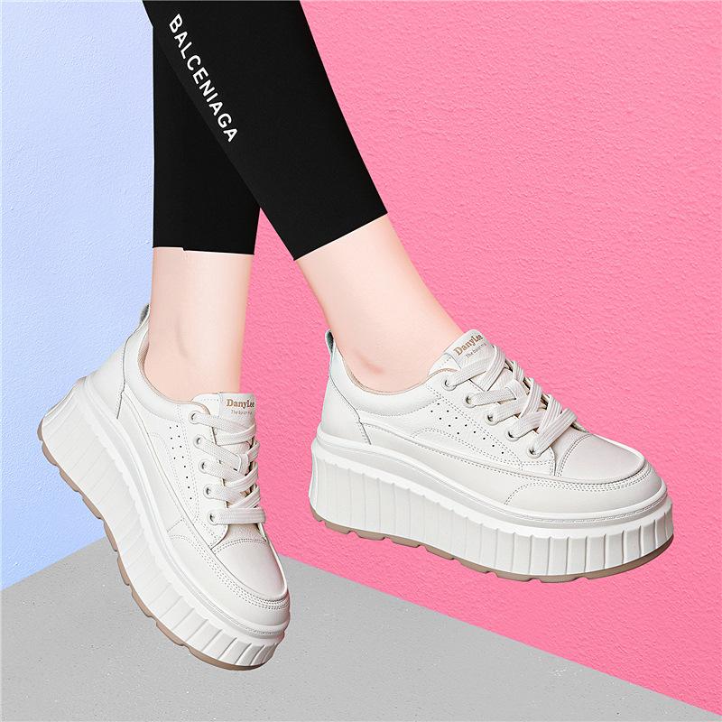 Casual style thick-soled muffin little white shoes female Internet celebrity explosion versatile inner heightening casual board shoes 40
Casual style thick-soled muffin little white shoes female Internet celebrity explosion versatile inner heightening casual board shoes 40