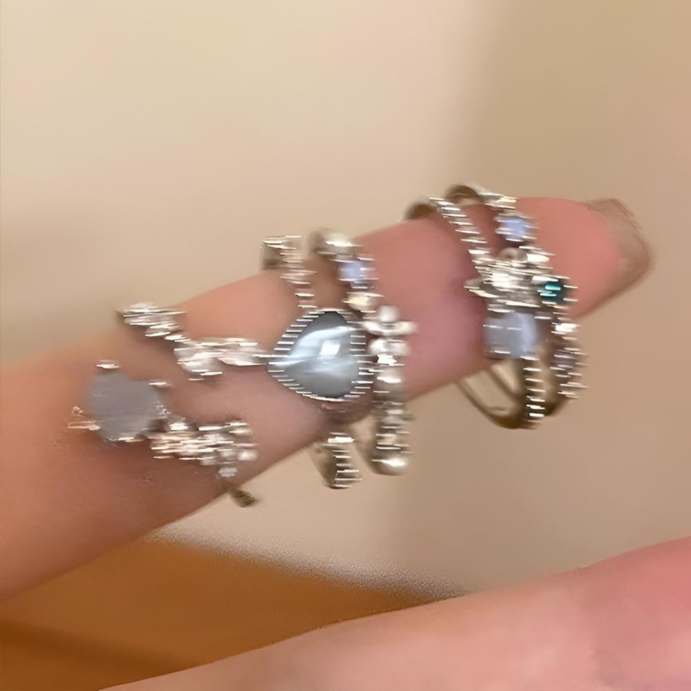 Изящные кольца Y2K Silver Color Moon Stone Heart Open Finger Rings для женщин-подростков Ins Sweet Cool Rhinestone Ring Set Jewelry
Изящные кольца Y2K Silver Color Moon Stone Heart Open Finger Rings для женщин-подростков Ins Sweet Cool Rhinestone Ring Set Jewelry