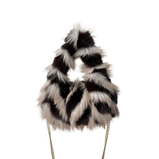 Пушистая сумка через плечо женская из искусственного меха, сумка кроссбоди с пушистой отделкой, пушистая сумка с цепочкой и плечевым ремнем черный белый
Пушистая сумка через плечо женская из искусственного меха, сумка кроссбоди с пушистой отделкой, пушистая сумка с цепочкой и плечевым ремнем черный белый