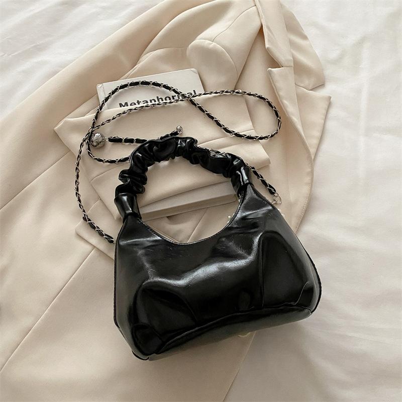 New fashion temperament single shoulder bow messenger bag simple trend chain pleated bag women s high sense
New fashion temperament single shoulder bow messenger bag simple trend chain pleated bag women s high sense