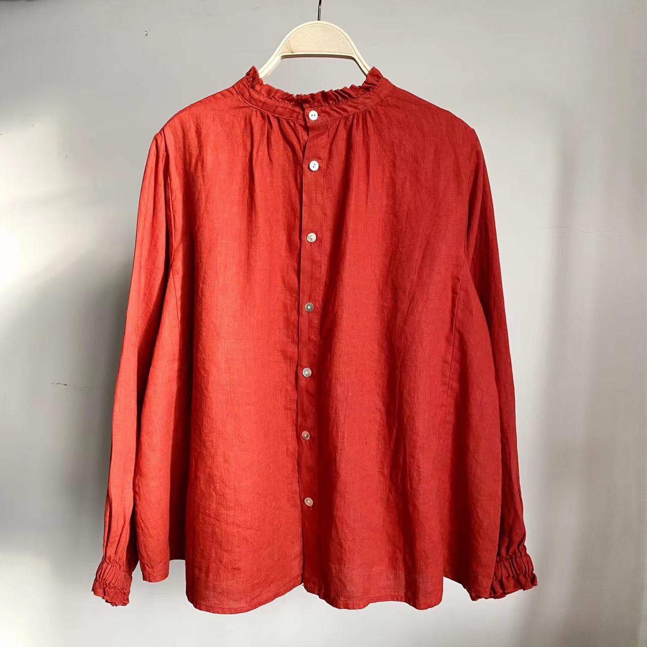 Johnature Винтажные топы, весенне-летние однотонные женские рубашки с оборками и воротником, повседневные свободные женские рубашки на пуговицах One Size красный
Johnature Винтажные топы, весенне-летние однотонные женские рубашки с оборками и воротником, повседневные свободные женские рубашки на пуговицах One Size красный