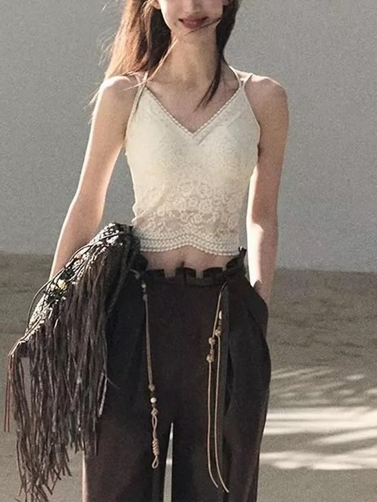 OAKMOO Bright Fragrance High Elasticity Lace Camisole with Beautiful Back Design - Women s Spring Bra Top Vest One Size
OAKMOO Bright Fragrance High Elasticity Lace Camisole with Beautiful Back Design - Women s Spring Bra Top Vest One Size
