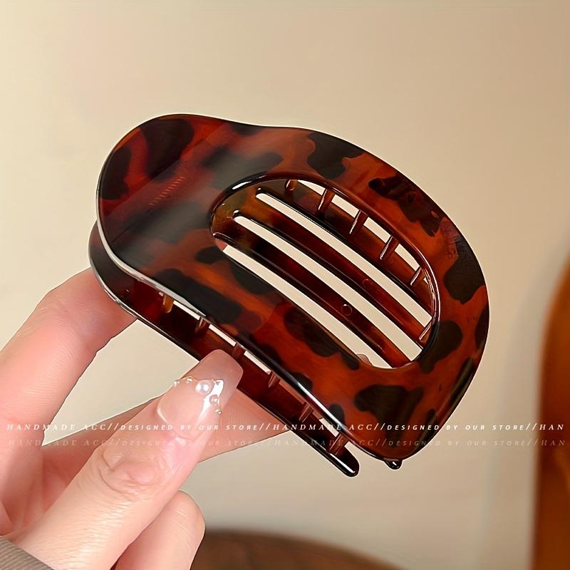 Curved Abalone Hair Clip for Women, High-End Feel, New 2025 Model, Flat Back Hairpin That Doesn T Pinch The Head, Duckbill Clip.
Curved Abalone Hair Clip for Women, High-End Feel, New 2025 Model, Flat Back Hairpin That Doesn T Pinch The Head, Duckbill Clip.