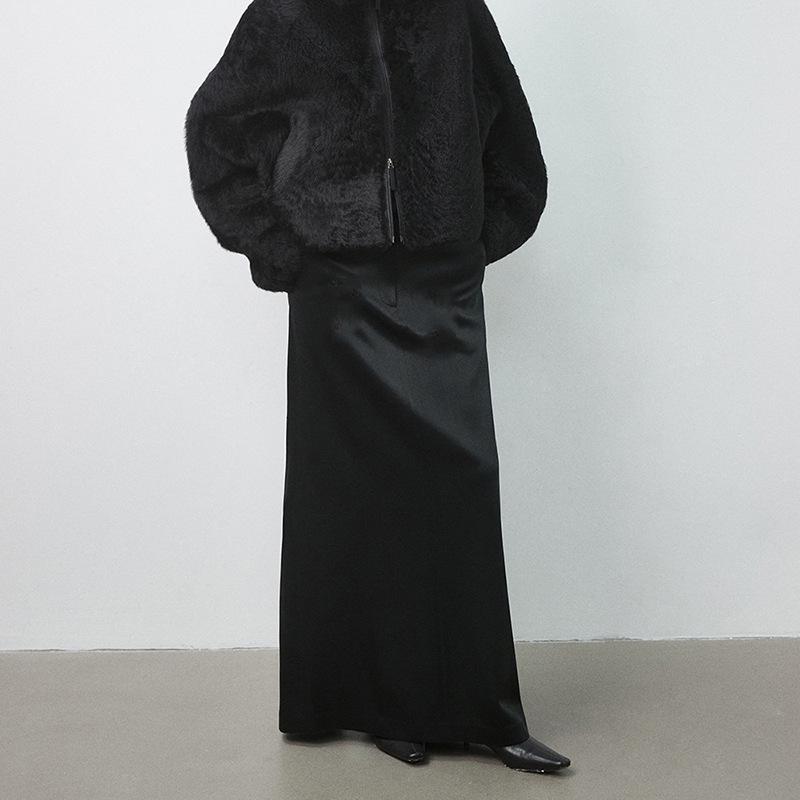 Minimalist Quiet Luxury Glossy Acetate Floor-Length Skirt - Winter 2026 Arrival M
Minimalist Quiet Luxury Glossy Acetate Floor-Length Skirt - Winter 2026 Arrival M