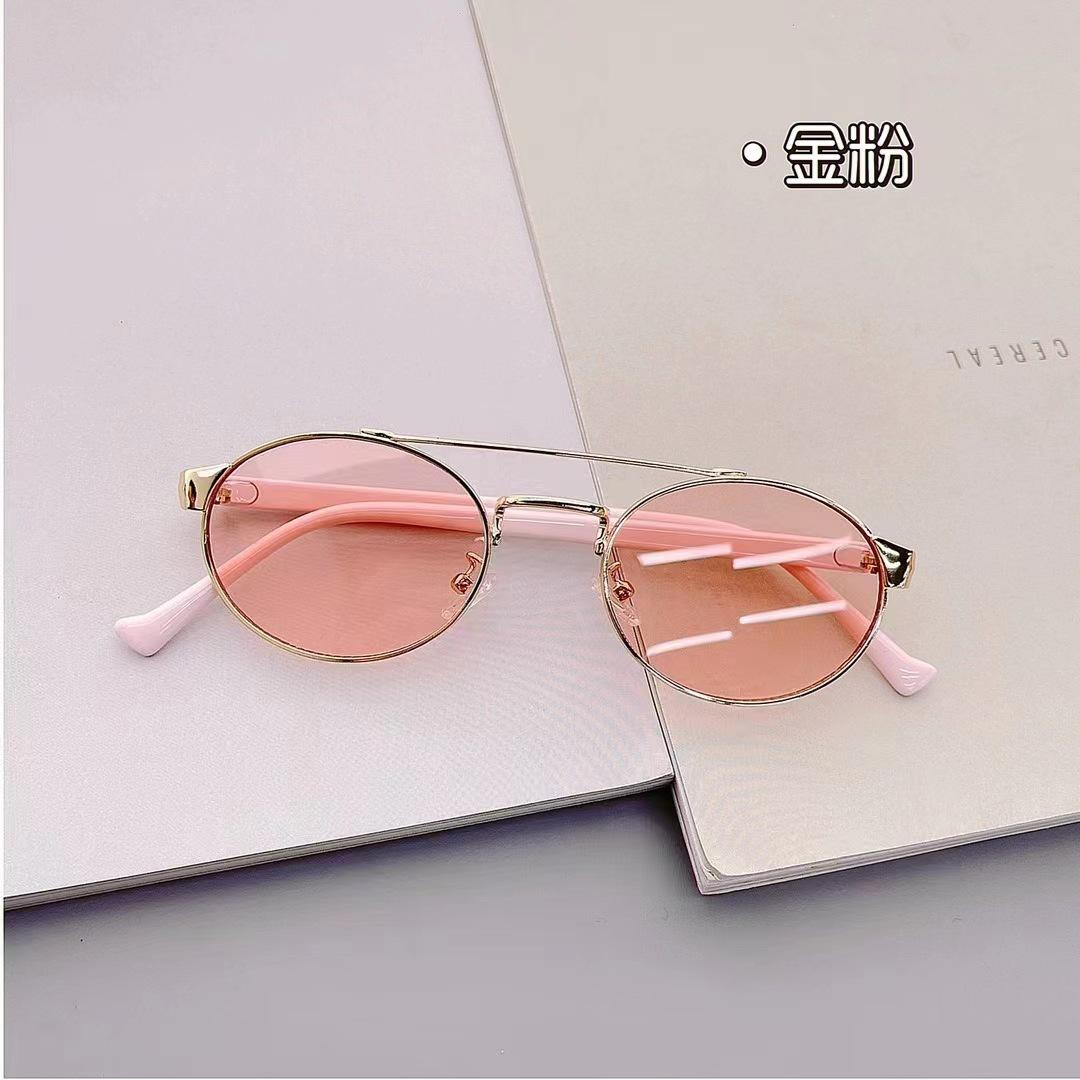 Fashion Style Sunglasses Designer Oval Shape Double Bridge Men Sun Glasses Holiday Travelling Female Sunglass
Fashion Style Sunglasses Designer Oval Shape Double Bridge Men Sun Glasses Holiday Travelling Female Sunglass