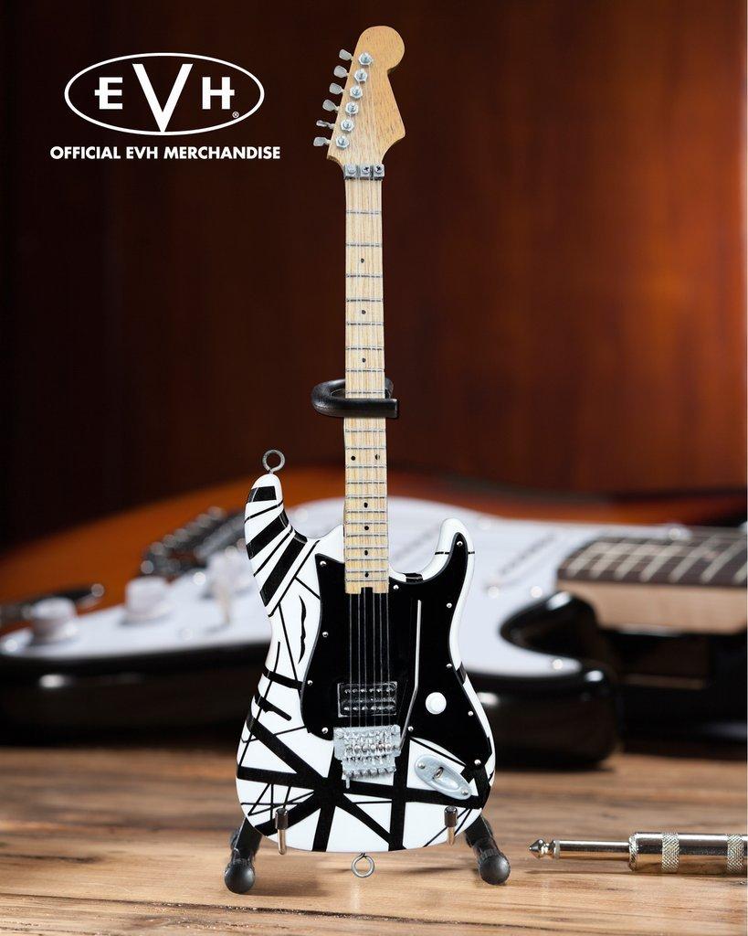 EVH Миниатюрный музыкальный инструмент Axe Heaven Black White Eddie Van Halen EVH-003 & чёрный
EVH Миниатюрный музыкальный инструмент Axe Heaven Black White Eddie Van Halen EVH-003 & чёрный