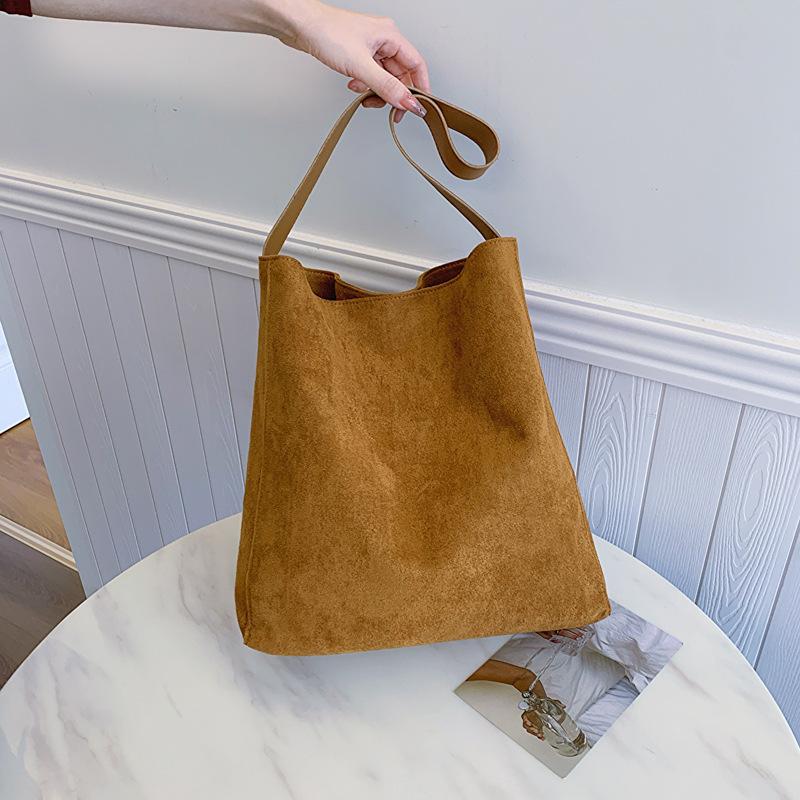 Мягкая кожа большая вместимость сумка через плечо женская 2025 весна новая универсальная ins сумка под мышкой сумка-тоут мода коричневый
Мягкая кожа большая вместимость сумка через плечо женская 2025 весна новая универсальная ins сумка под мышкой сумка-тоут мода коричневый