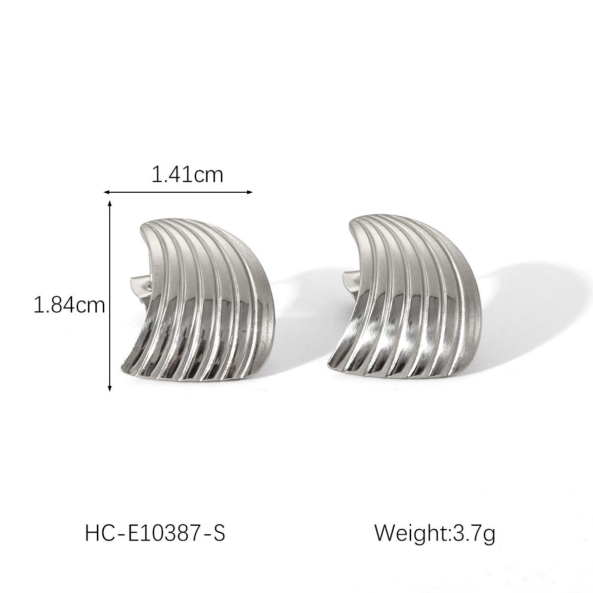 Fashionable Minimalist Striped Fan-shaped Titanium Steel Stud Earrings, 18K Gold Stainless Steel Earrings for Women, High-end
Fashionable Minimalist Striped Fan-shaped Titanium Steel Stud Earrings, 18K Gold Stainless Steel Earrings for Women, High-end