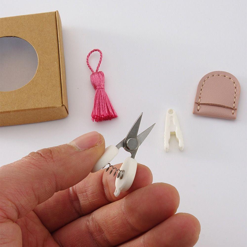 Portable Art Mini Scissor High Precision Spring Yarn Scissors Embroidery Work фіолетовий
Portable Art Mini Scissor High Precision Spring Yarn Scissors Embroidery Work фіолетовий