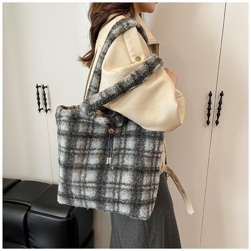 Plush Bag Female Answering Fluent New Autumn and Winter Versatile Plush Shoulder Bag Commuter Tote Bag
