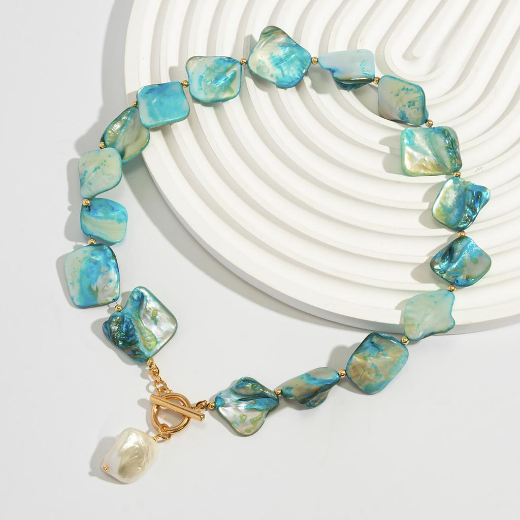 Natural shell beaded pearl pendant necklace personalized vacation style collarbone chain niche fashion item