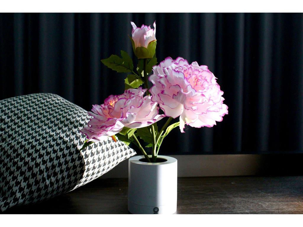 Creative Red Rose Table Lamp - Romantic Night Light for Festivals, Birthdays, Qixi, and Valentine's Day