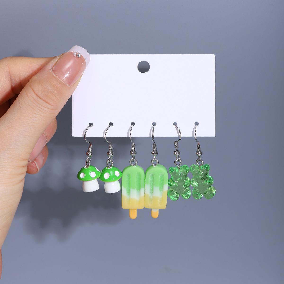 Набор сережек-гвоздиков «Маленький молочный чай с ромашкой», Высококачественные модные серьги, Женские серьги конфетных цветов.