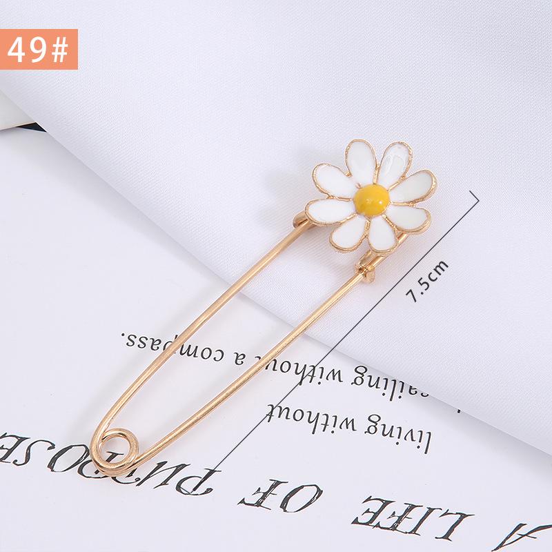 Pearl Anti-Exposure Brooch: Women's Waist-Cinching Pin & Clothing Decoration