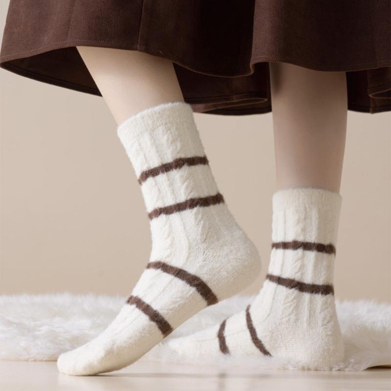 Women Twist Jacquard Fuzzy Plush Socks Winter Warm Color Block Striped Fleece Sleep Socks Thermal Floor Slipper Socks