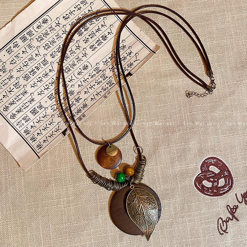 Chinese Zen Butterfly Necklace - Elegant Retro Clavicle Chain for Women, Versatile High-End Ethnic Style Accessory