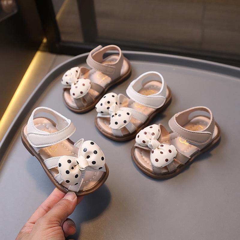 2025 Nya Babysandaler Sommar Nya Mjuka Sula Öppen Tå Flickor Prinsesskor