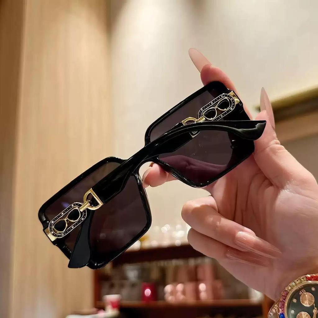 High-End Women's Fashion Sunglasses - Slimming, Large-Frame, Brand Style, Streamlined Design