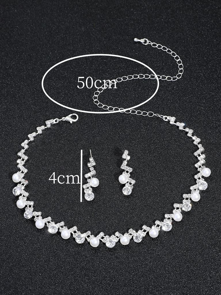 4 Pieces of Women's European and American Fashionable Pearl Necklaces, Earrings, Bracelets, 4 Sets of Wedding and Party Jewelry