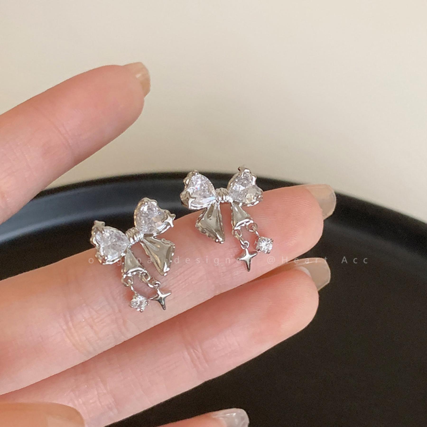 

Bow Zircon Stud Earrings for Women Minimalist Design High Quality Fashion Jewelry Lightweight Hypoallergenic Accessories for Everyday Wear One Size